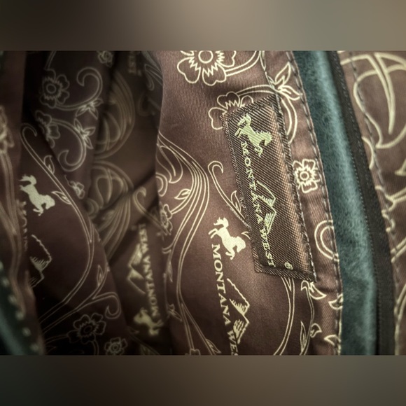 Montana West Skull Multicolored Rhinestone Shoulder Bag - Picture 9 of 10